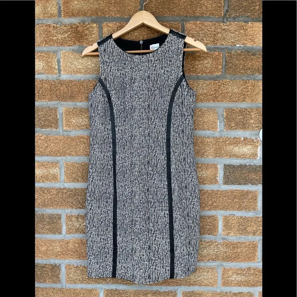 Red Valentino Shift Dressmedium